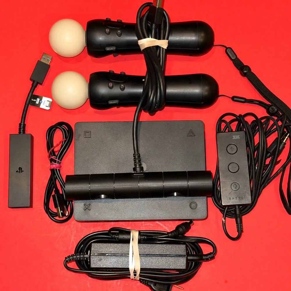 SONY PS4 PlayStation VR CUH-ZVR2 Processor Unit w/2x Motions Controller READ